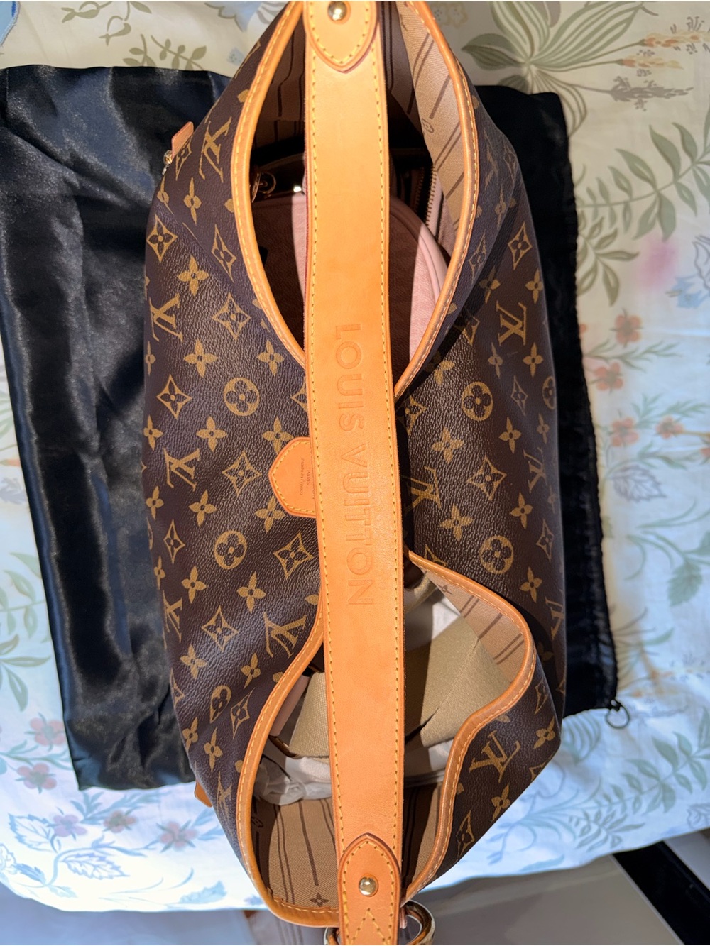 Louis Vuitton Monogram Canvas Hobo Bag in Brown Delightful GM - Picture 6 of 9